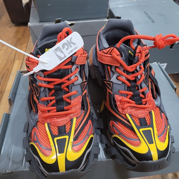 Mens shoe - Picture 4 of 6